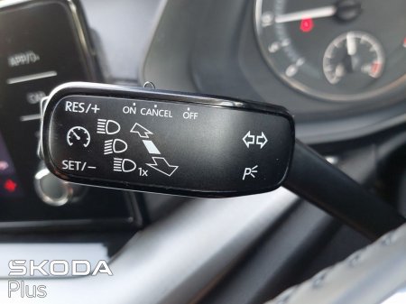2022 Skoda Octavia - photo 32