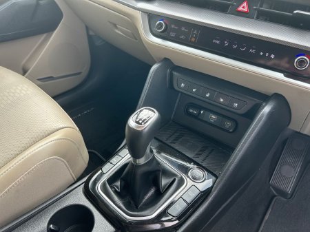 2022 Kia Sportage - photo 18