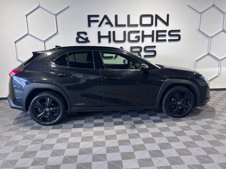 2021 Lexus UX - photo 4