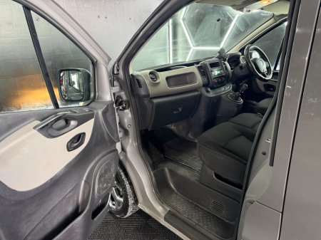 2016 Renault Trafic - photo 17