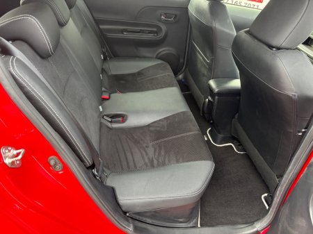 2015 Toyota Aqua - photo 13