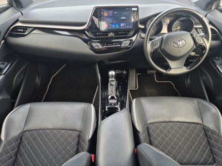 2019 Toyota C-HR - photo 2