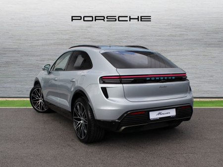 2026 Porsche Macan - photo 2