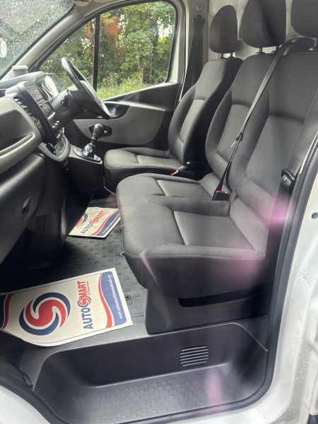 2018 Nissan NV300 - photo 15
