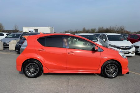 2014 Toyota Aqua - photo 4