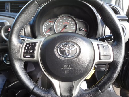 2012 Toyota Yaris - photo 10
