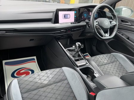 2024 Volkswagen Golf - photo 8