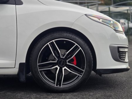 2015 Renault Megane - photo 2