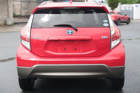 2015 Toyota Aqua - photo 12
