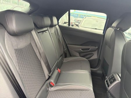 2026 Volkswagen T-Roc - photo 11