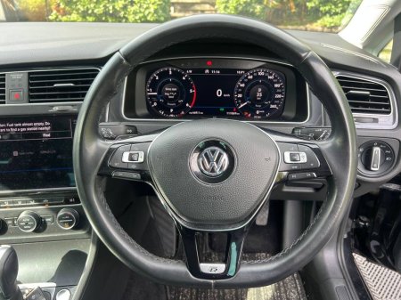 2020 Volkswagen Golf - photo 4
