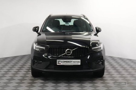 2023 Volvo XC40 - photo 2