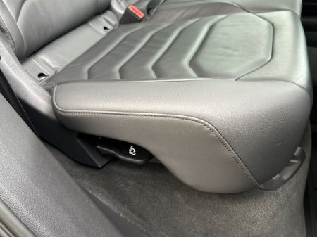 2019 Volkswagen Touareg - photo 14