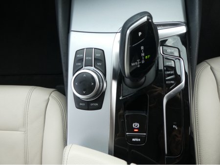 2022 BMW 5-Series - photo 30