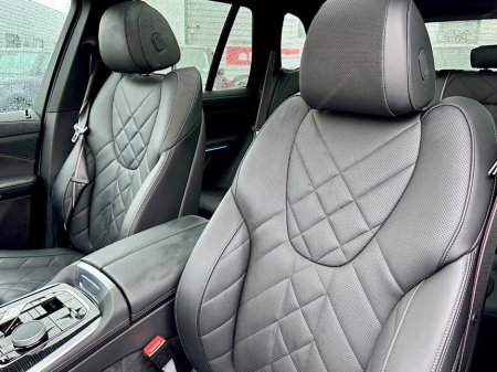 2025 BMW X5 - photo 13