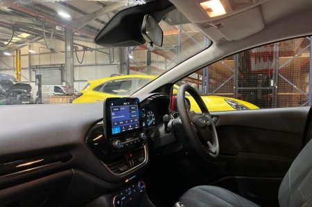 2020 Ford Fiesta - photo 18