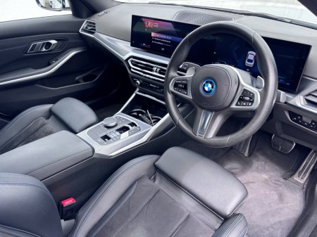 2023 BMW 3-Series - photo 7