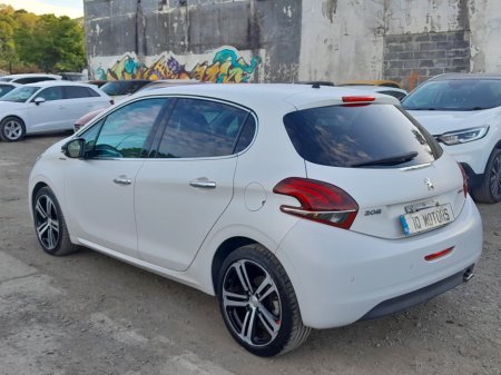 2017 Peugeot 208 - photo 12