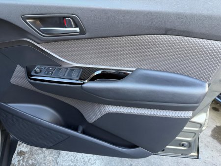 2020 Toyota C-HR - photo 13