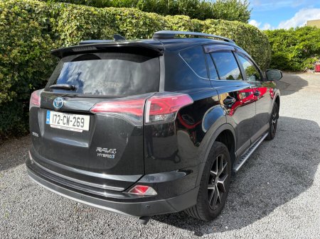 2017 Toyota RAV4 - photo 3