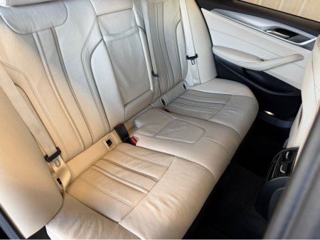2018 BMW 5-Series - photo 12