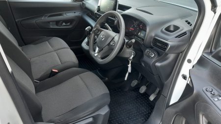 2021 Vauxhall Combo - photo 8