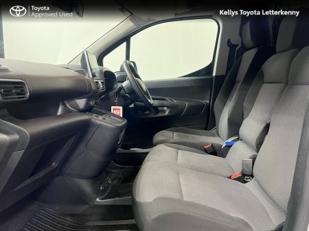 2025 Toyota Proace City - photo 6