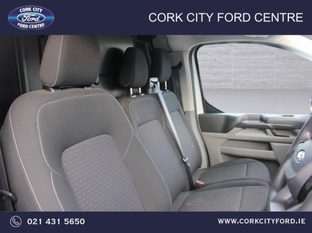 2025 Ford Transit Custom - photo 12