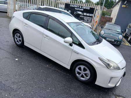 2015 Toyota Prius - photo 3