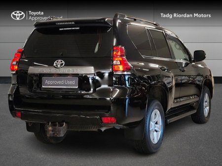 2018 Toyota Land Cruiser - photo 2