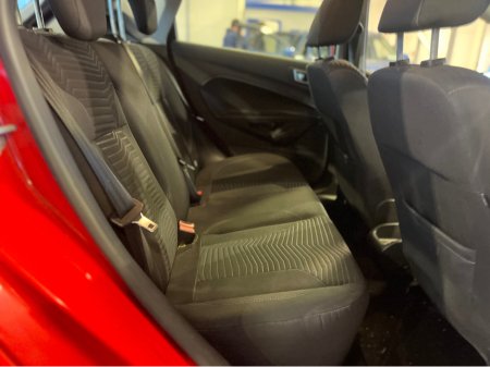 2015 Ford Fiesta - photo 11