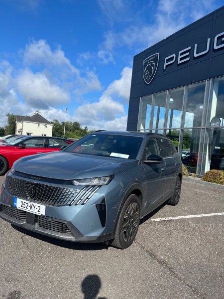 2025 Peugeot 5008 - photo 2
