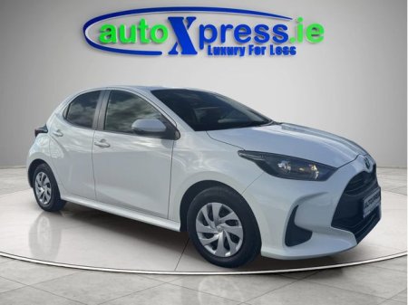 2021 Toyota Yaris 1.5 HYBRID X Automatic, Reversing camera