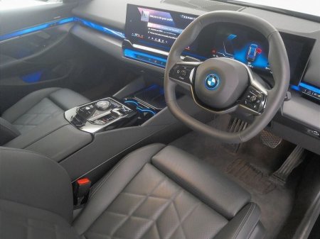 2025 BMW i5 - photo 6