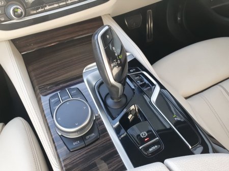 2022 BMW 5-Series - photo 10