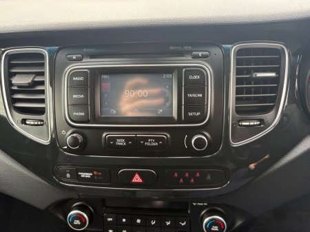 2016 Kia Carens - photo 16