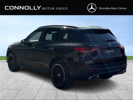 2025 Mercedes-Benz GLC - photo 2