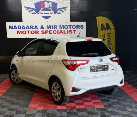 2018 Toyota Vitz - photo 9