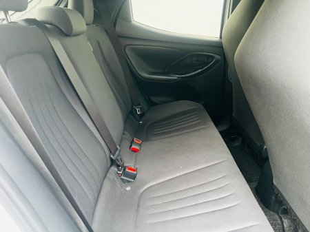 2020 Toyota Yaris - photo 16