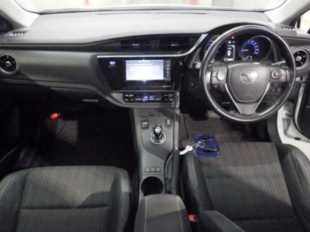 2017 Toyota Auris - photo 4
