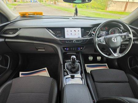 2017 Vauxhall Insignia - photo 12