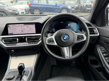 2022 BMW 3-Series - photo 21
