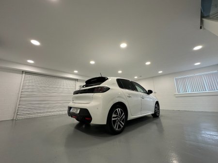 2021 Peugeot 208 - photo 15