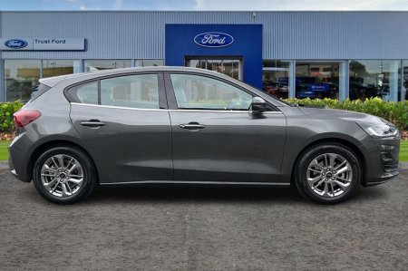 2025 Ford Focus - photo 3