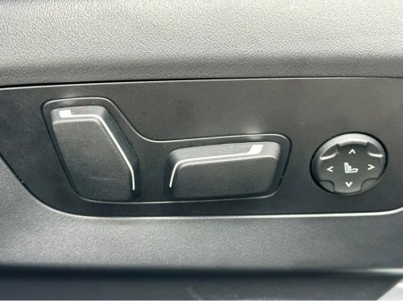 2026 BMW 5-Series - photo 26
