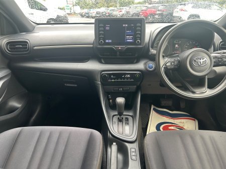 2021 Toyota Yaris - photo 11
