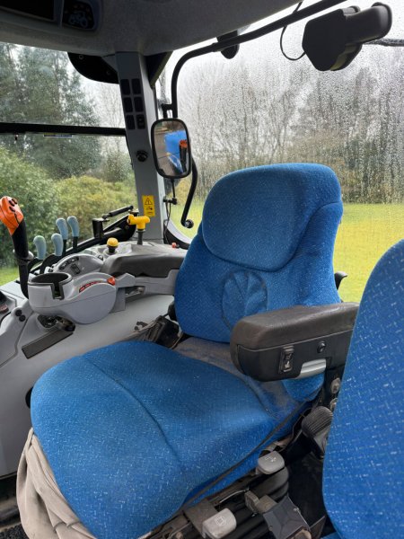 2011 New Holland T7040 - photo 14
