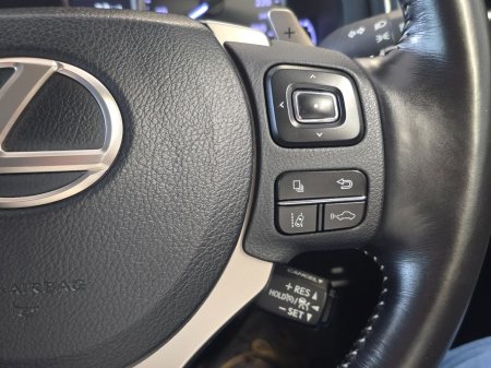 2019 Lexus IS - photo 21