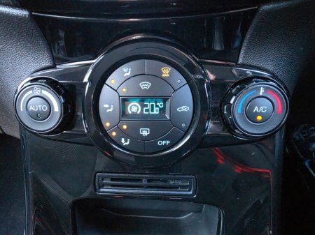 2016 Ford Fiesta - photo 29