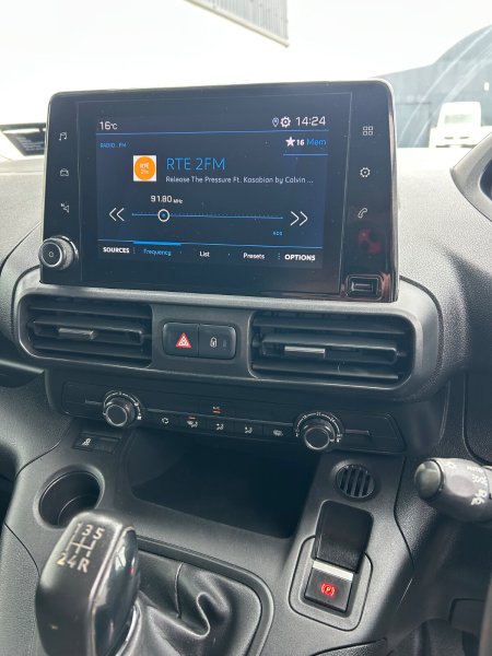2020 Peugeot Partner - photo 11
